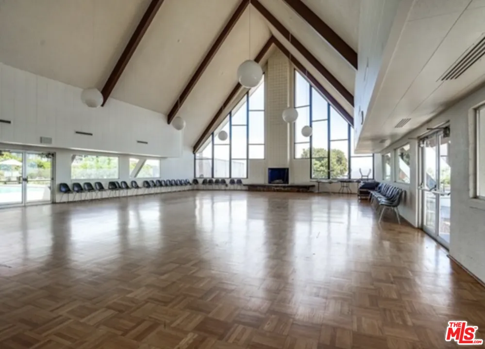 199 Cherokee, California home-pic-48